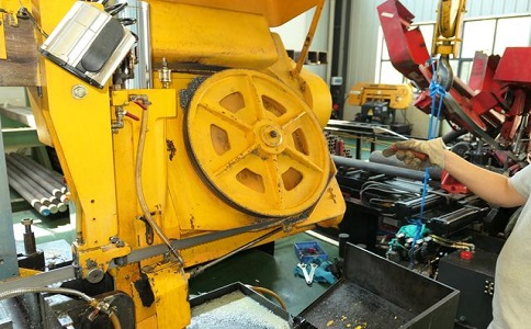 如何解决长阳卧式金属带锯床切削时出现的断带现象？